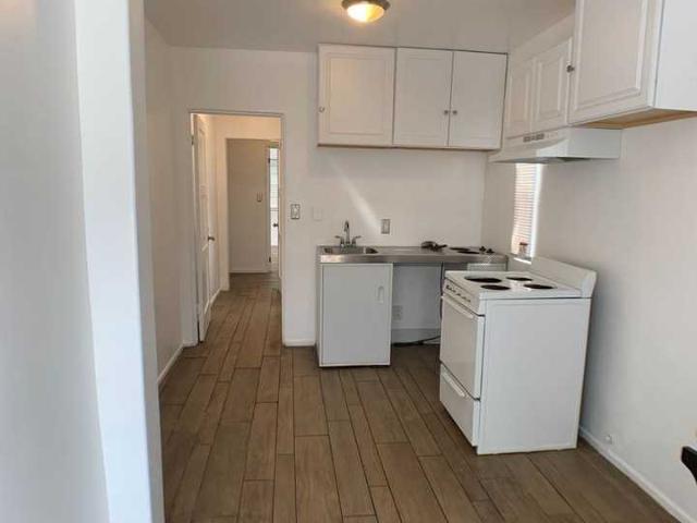 Apartment for rent in Canoga Park, California