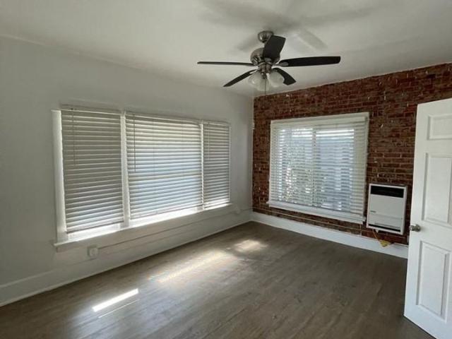 Apartment for rent in Canoga Park, California