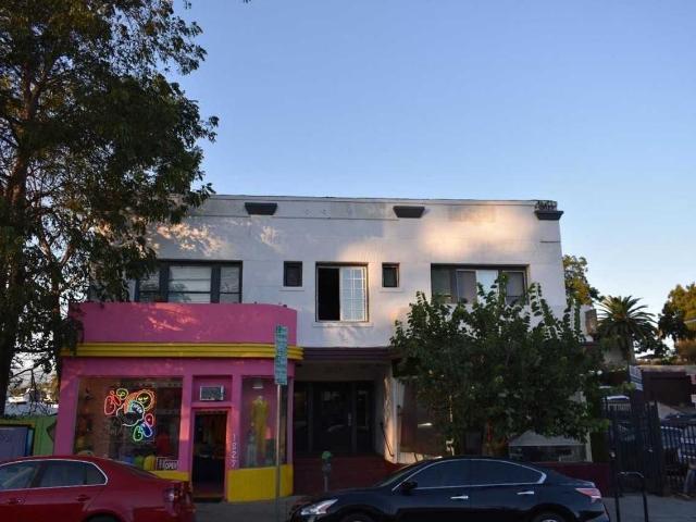 Apartment for rent in Canoga Park, California