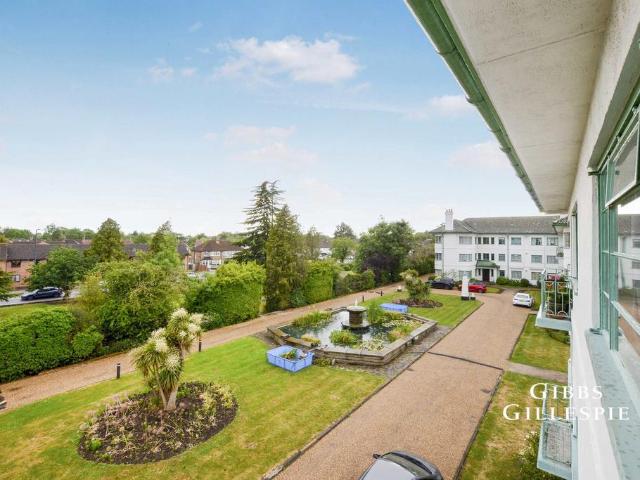 Apartment for rent in Pinner, Greater London