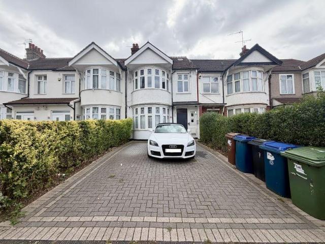 Apartment for rent in Lane, Greater London