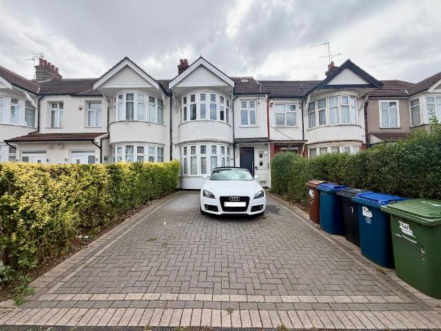 Apartment for rent in Lane, Greater London