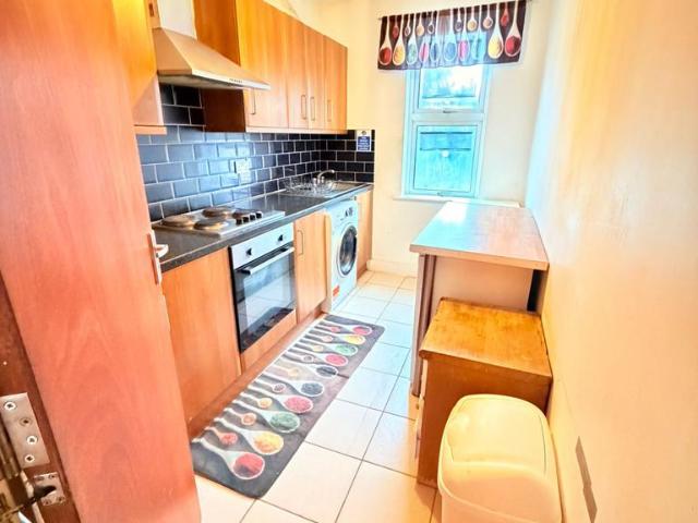 Apartment for rent in Lane, Greater London