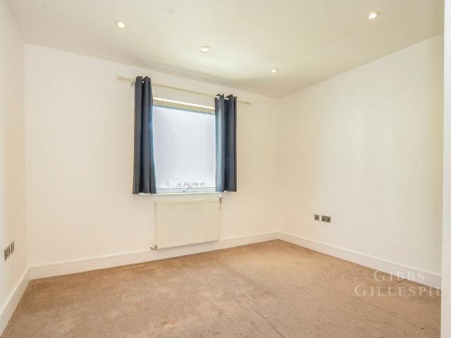 Apartment for rent in Wealdstone, Greater London