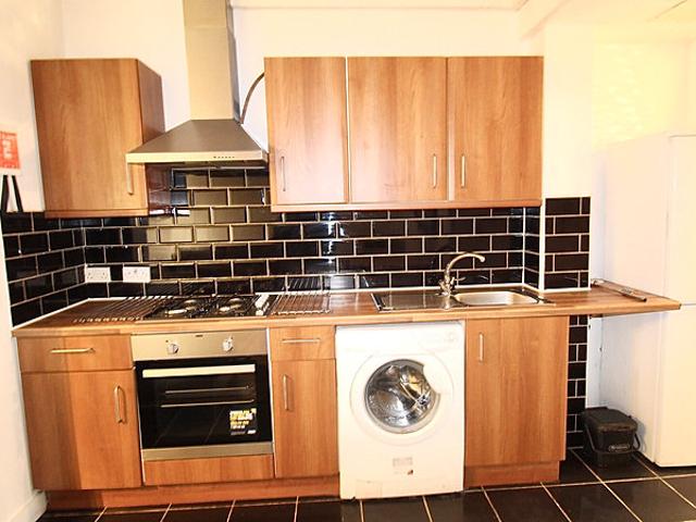 Apartment for rent in Lane, Greater London