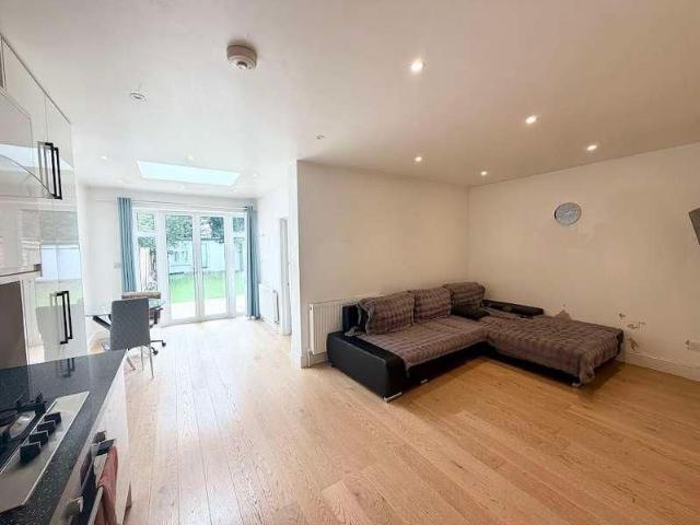 House for rent in Lane, Greater London