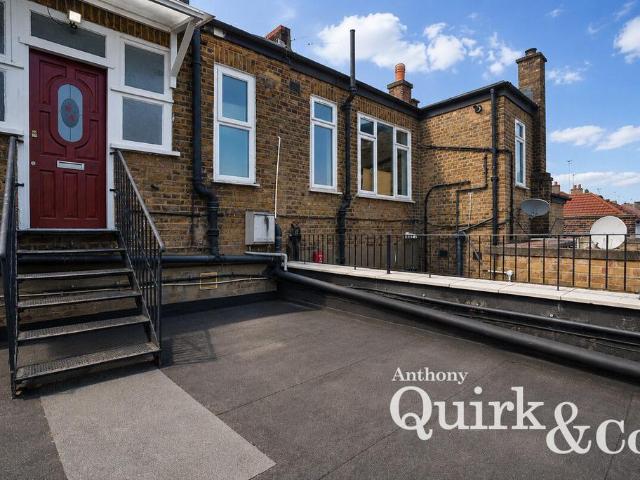 House for rent in Lane, Greater London