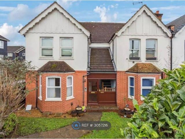 Apartment for rent in Northwood High Street, Greater London