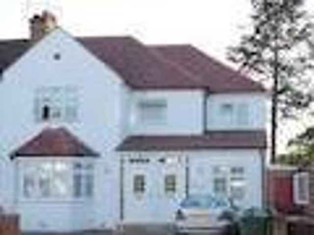 Apartment for rent in Lane, Greater London