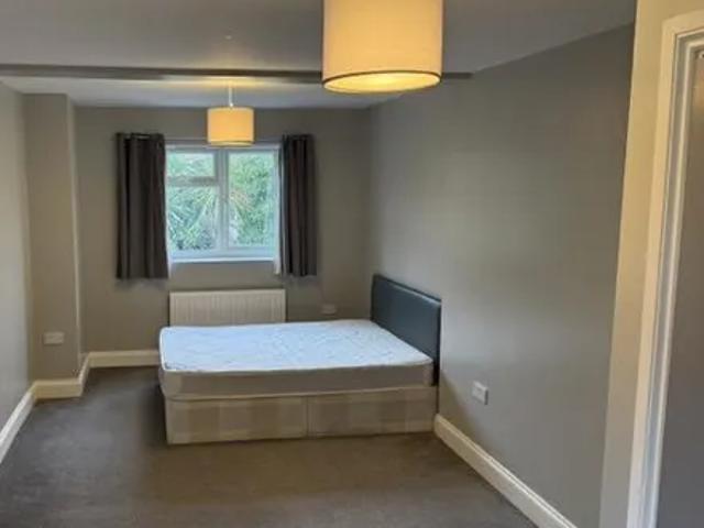 House for rent in Woodford, Greater London