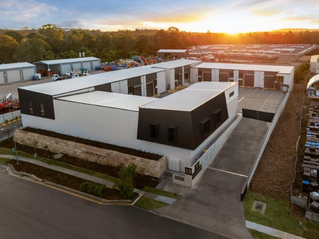 Warehouse for rent in Toombul, Queensland