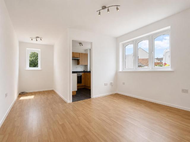 House for rent in Holywell Estate, North Watford