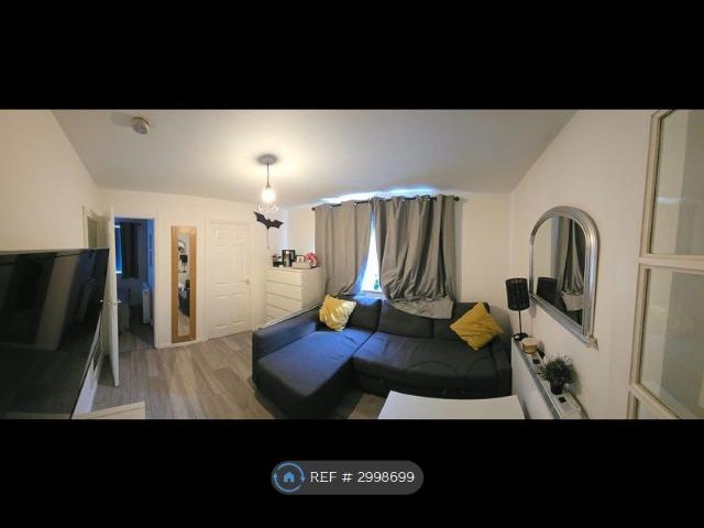 Apartment for rent in Holywell Estate, North Watford