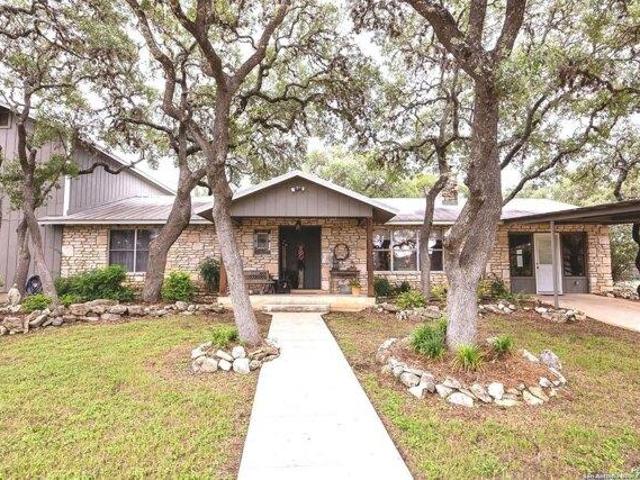 Land for sale in Pipe Creek, Texas