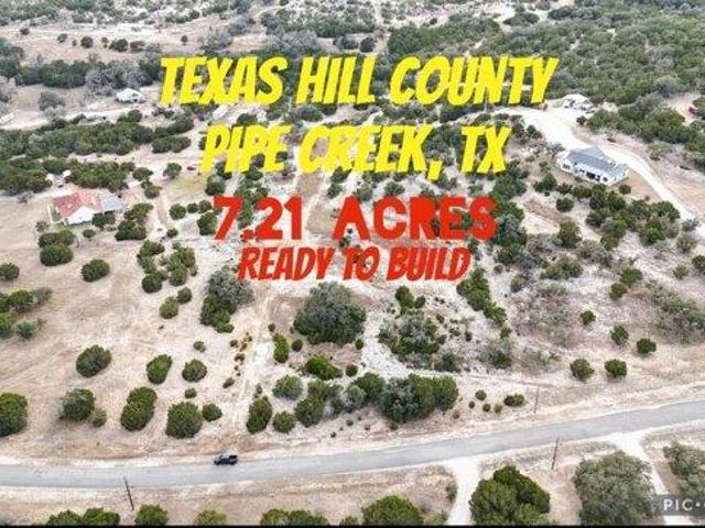 Land for sale in Pipe Creek, Texas
