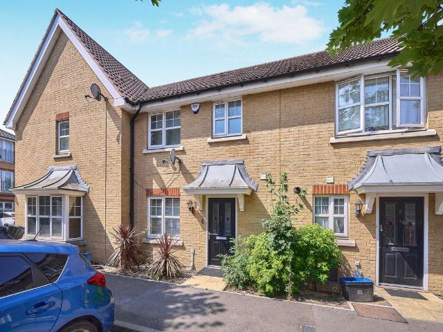 House for rent in Seven Kings, Greater London