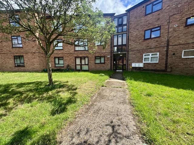 Apartment for rent in Earlham Rise, East Bank