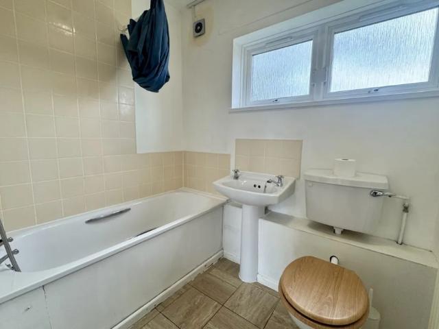 Apartment for rent in Earlham Rise, East Bank