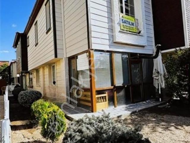 Selçuklu Mahallesi, Aziziye içerisinde satılık Villa