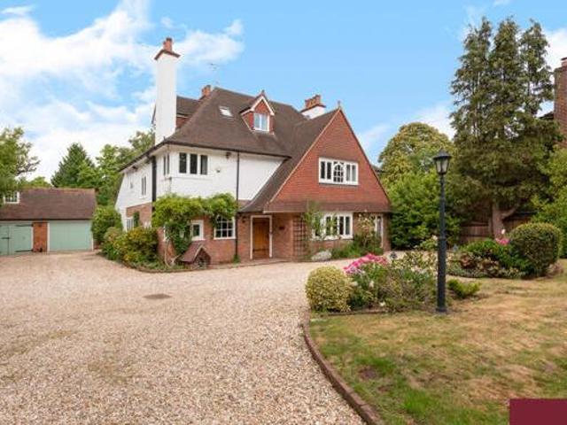 House for sale in Farnborough, Hampshire
