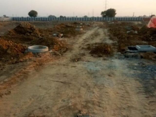 Commercial for sale in Hariana
