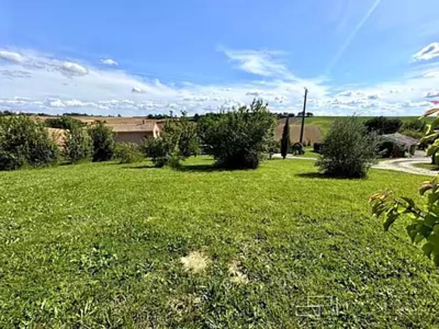 Terrain vente à France métropolitaine, Pis