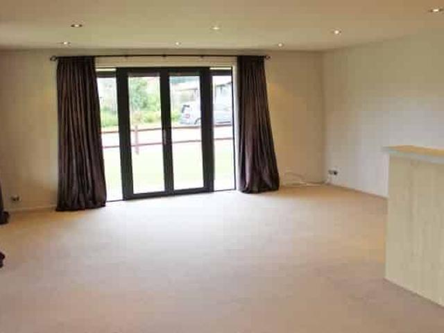 House for rent in Otakou