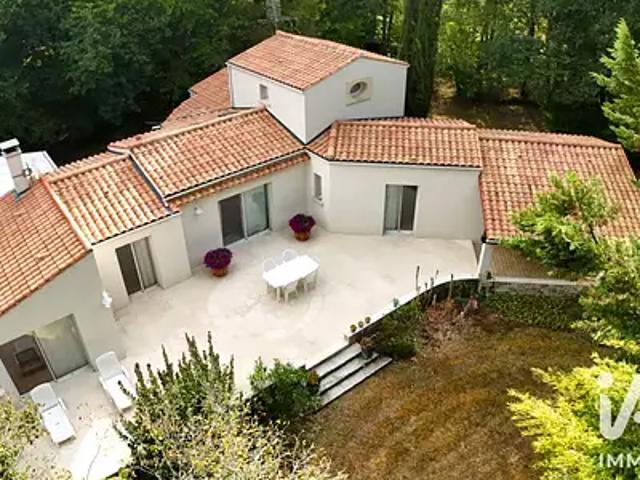 Maison vente à Saintes, Pisany