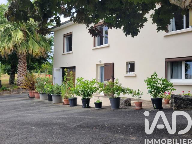 Maison vente à Saintes, Pisany