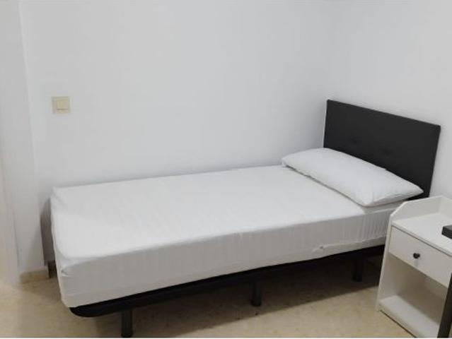 Piso en alquiler en Málaga Del Fresno, Cortijo Alto