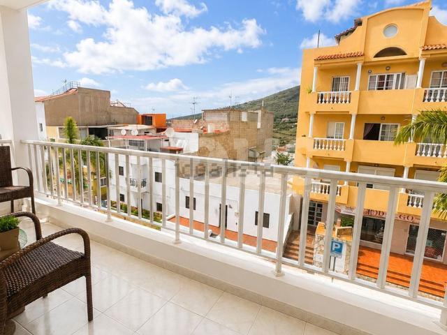 Piso en venta en La Postura, Adeje