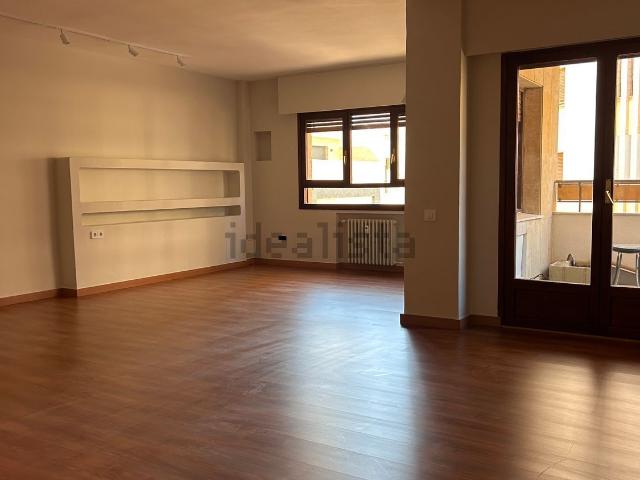 Piso en alquiler en Centro, Albacete