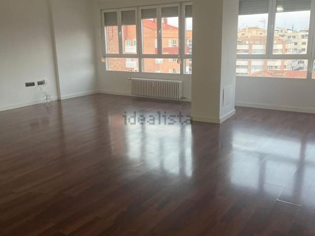 Piso en venta en Distrito 3, Albacete