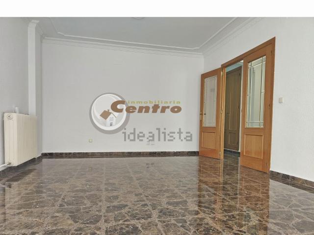 Piso en venta en Distrito 4, Albacete