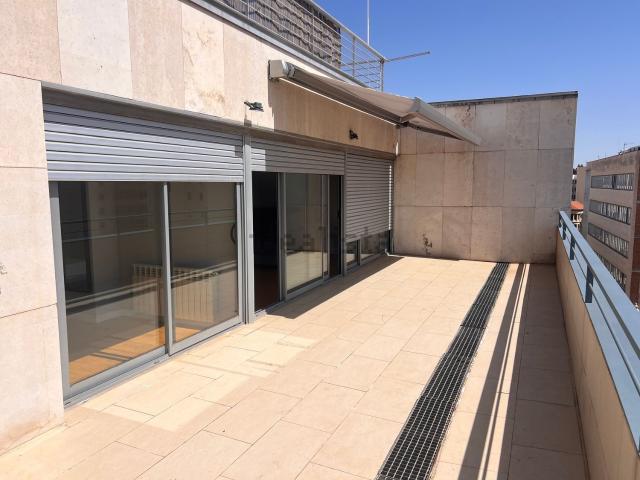 Ático en alquiler en Centro, Albacete