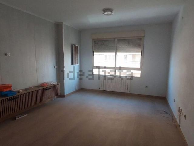 Piso en alquiler en Distrito 3, Albacete