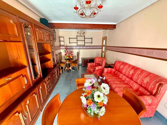 Piso en venta en Distrito 2, Albacete