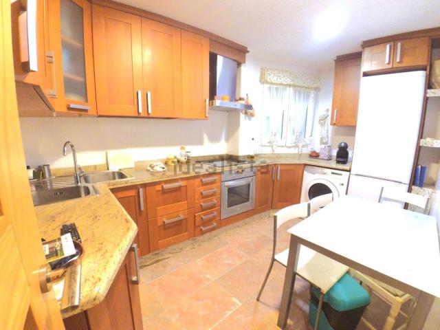 Piso en venta en Albacete, Industria