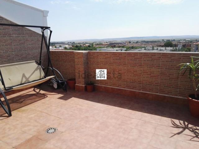 Ático en alquiler en Distrito 4, Albacete