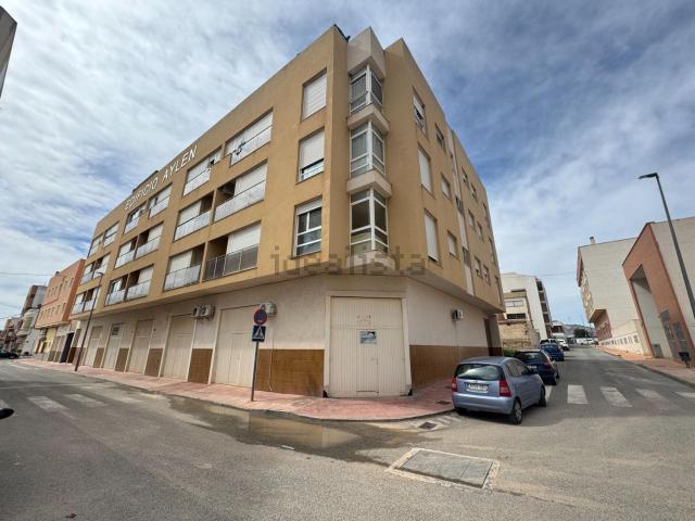 Piso en venta en Albatera, Valencia