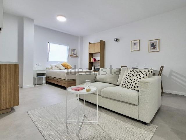 Piso en venta en Alcaravaneras, Gran Canaria