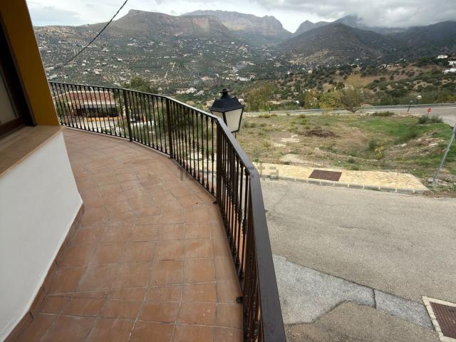 Piso en venta en Alcaucín, Málaga