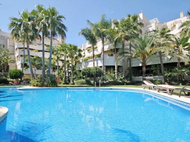 Piso en venta en Nueva Andalucía, Costa del Sol Occidental