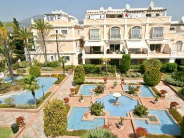 Dúplex en venta en Nueva Andalucía, Costa del Sol Occidental