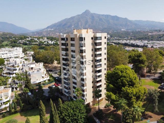 Piso en venta en Nueva Andalucía, Costa del Sol Occidental