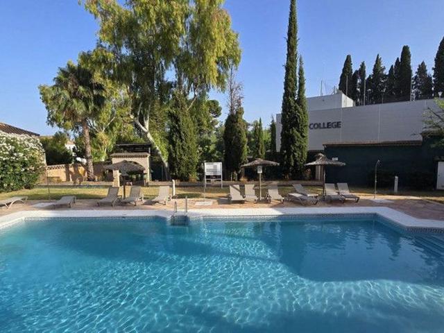 Dúplex en venta en Nueva Andalucía, Costa del Sol Occidental