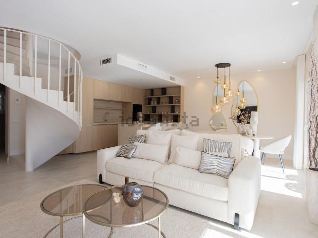 Ático en venta en Nueva Andalucía, Costa del Sol Occidental