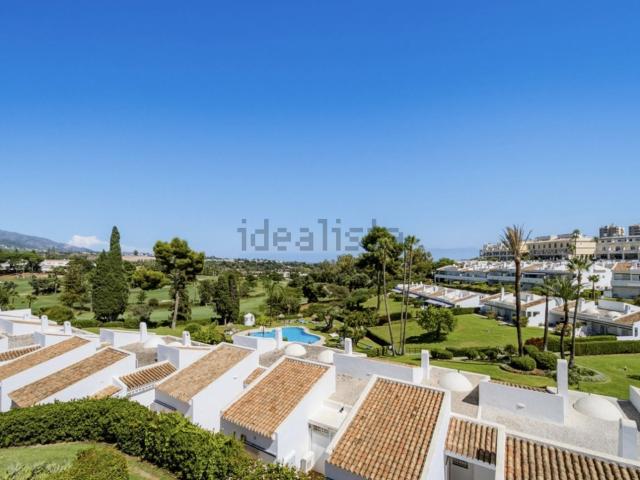 Dúplex en venta en Nueva Andalucía, Costa del Sol Occidental