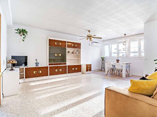 Apartamento en alquiler en Cortes, Madrid