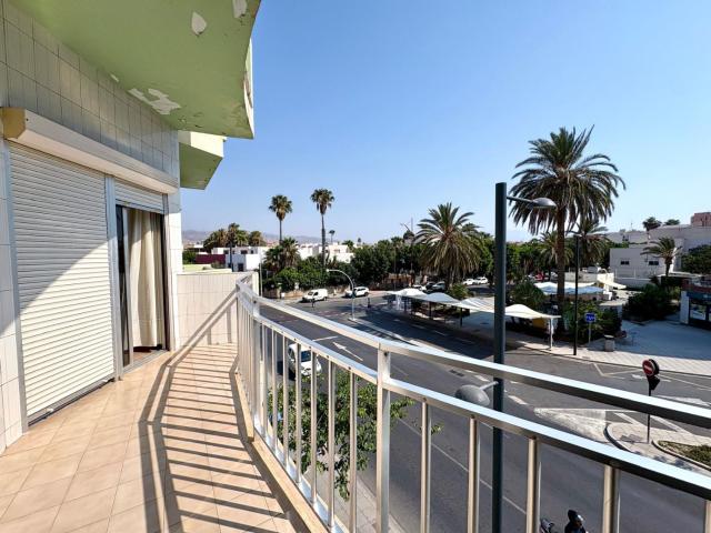 Piso en alquiler en Nueva Almería, Almería